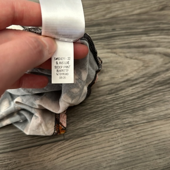 Old Navy Floral Scoop Top Size Small - Picture 8 of 8